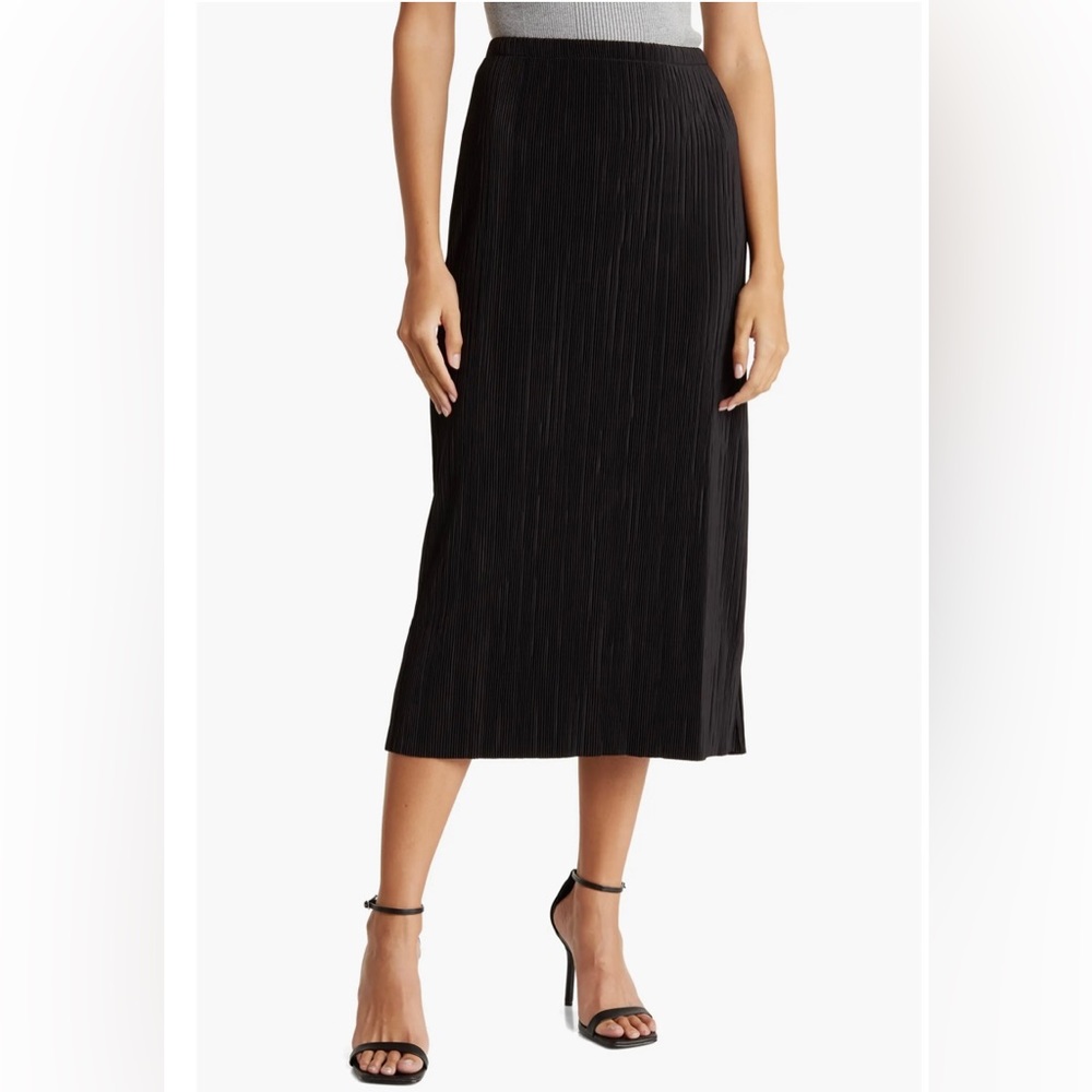 Black pleated maxi skirt